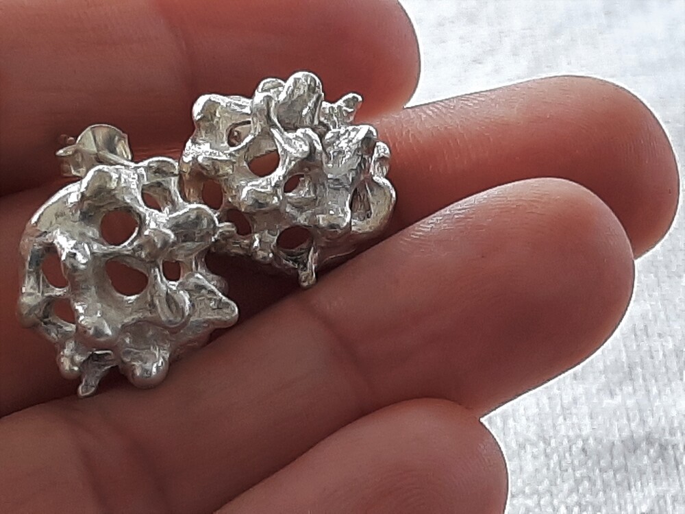 ÇAKIL TAŞI KÜPE / GÜMÜŞ