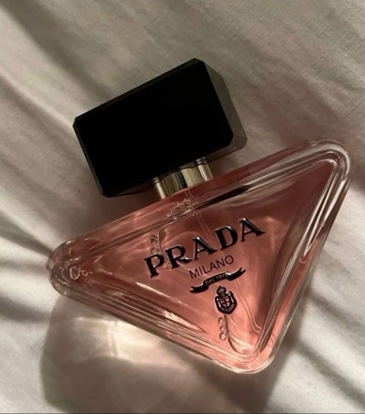 PRADA PARADOXE