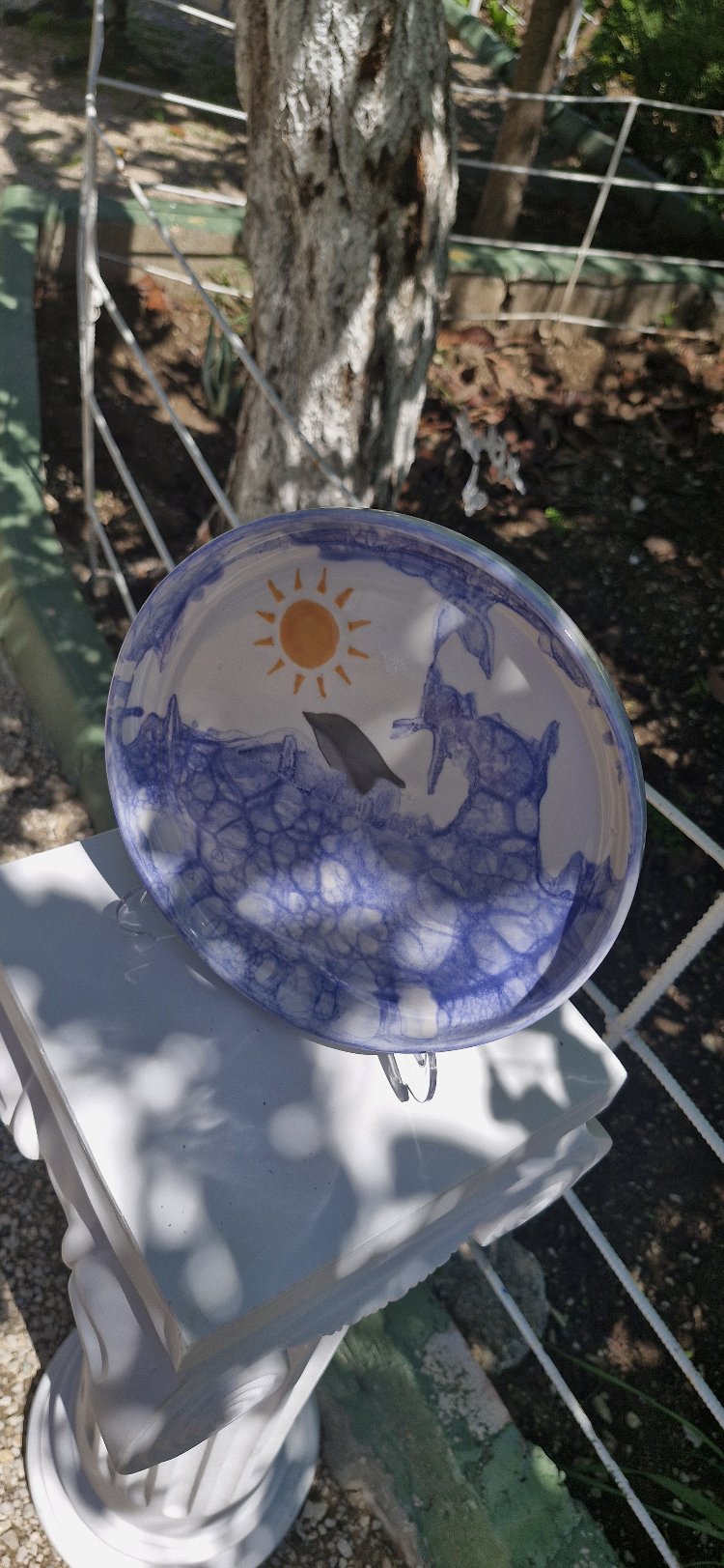 Güneşe Doğru Yüzen Yunus Balığı Seramik Tabak 22 cm