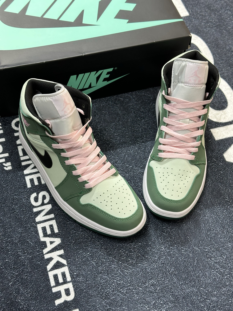 Nike Air Jordan 1 Mid “Dutch Green”