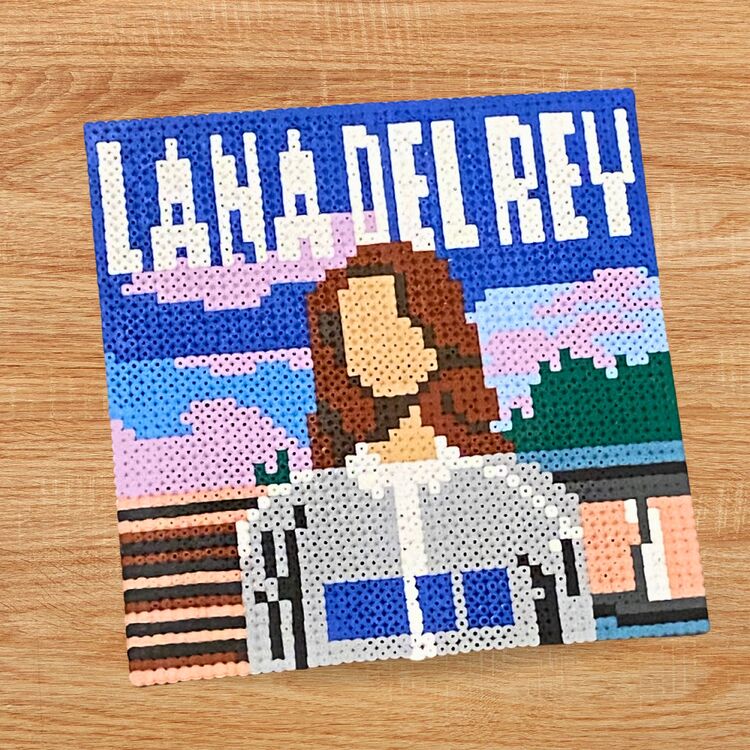 Lana Del Rey – Born to Die Perler Boncuk Tablo Çerçeveli (34x34)
