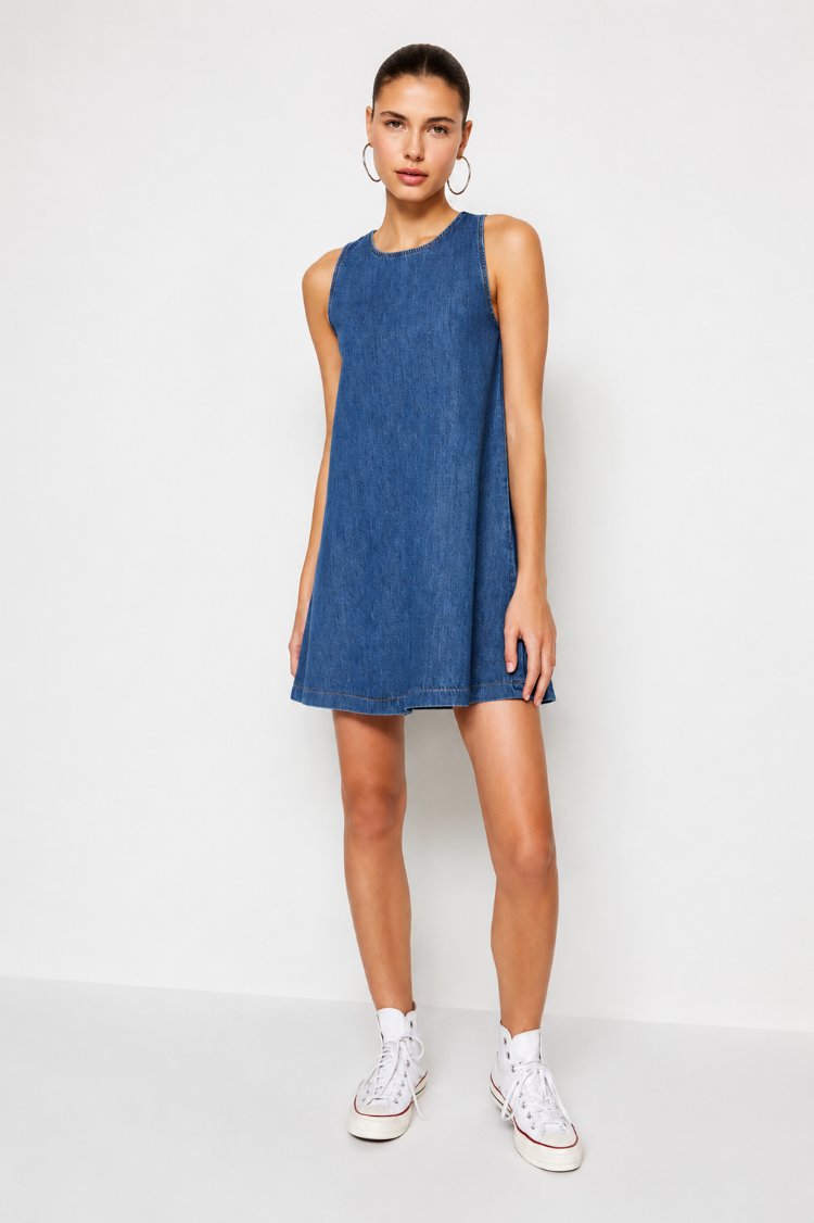 Koyu Mavi Volanlı Oversize Mini Denim Elbise TWOSS23EL01942

