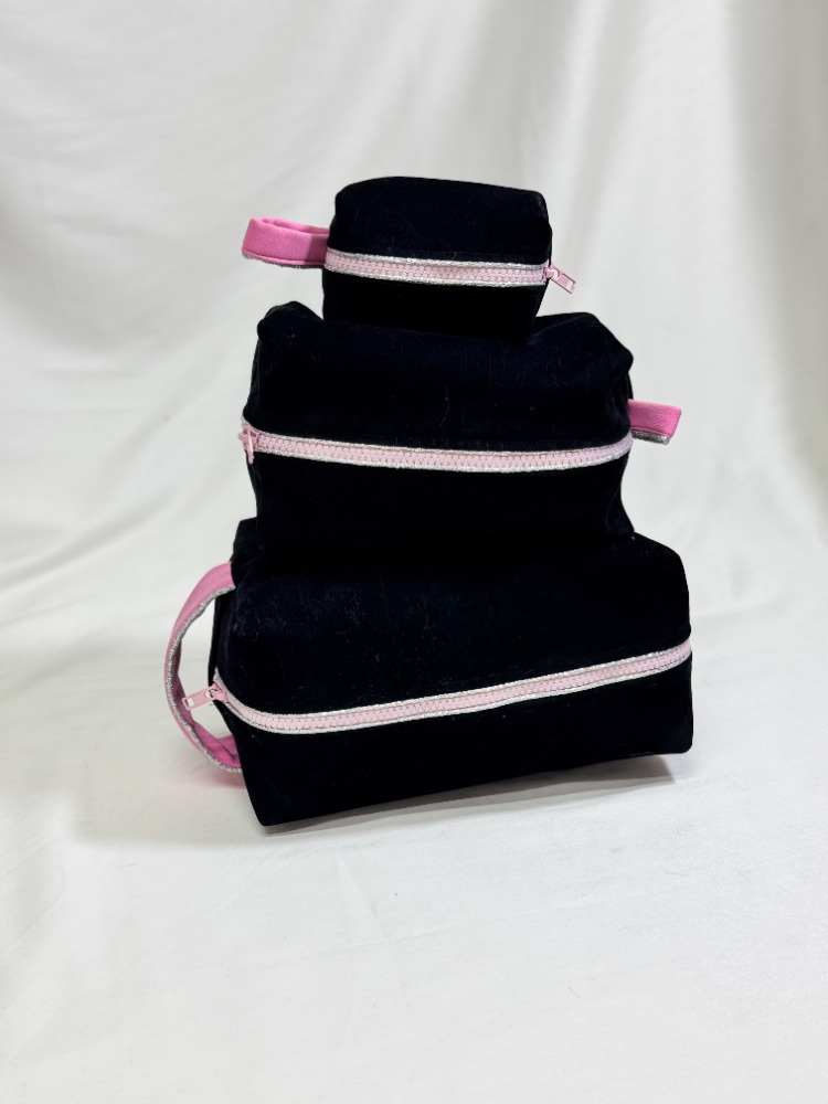 Pomélie Classic Orta Boy – Kadife Siyah Pembe