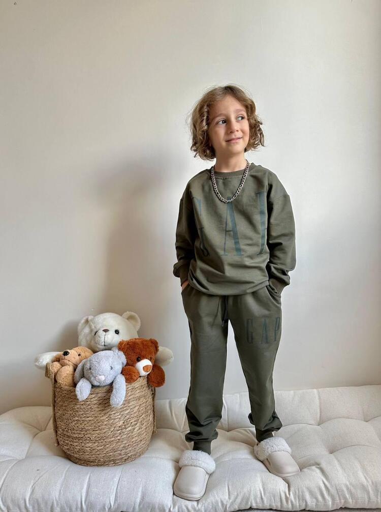 ERKEK ÇOCUK GAP MODEL PAMUKLU 2Lİ EŞOFMAN TAKIMI