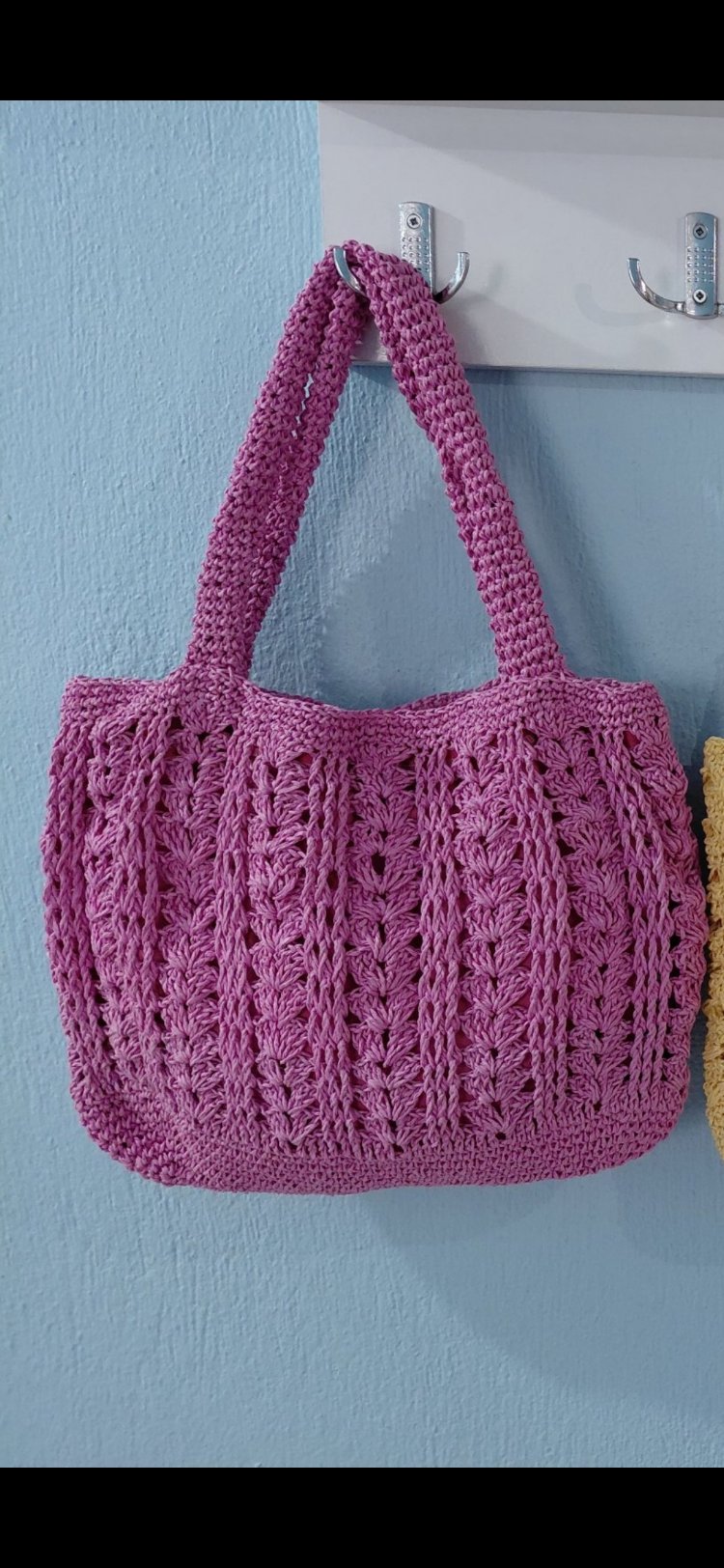 Pembe çanta