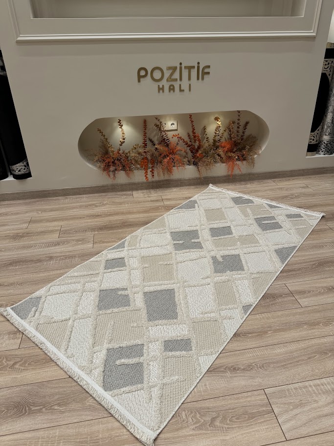 Focus Serisi Renkli Kalın Modern Makine Halısı 4 metre kare
