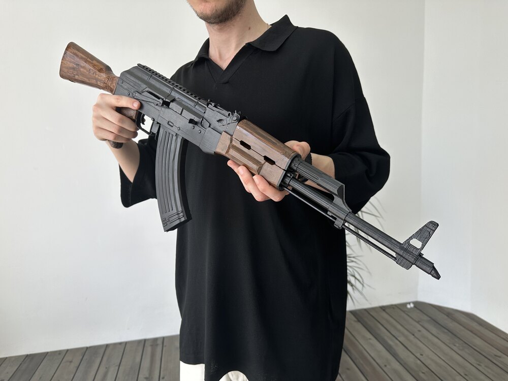 Ak-47 Dipçikli Eskitme Modeli hareketsiz