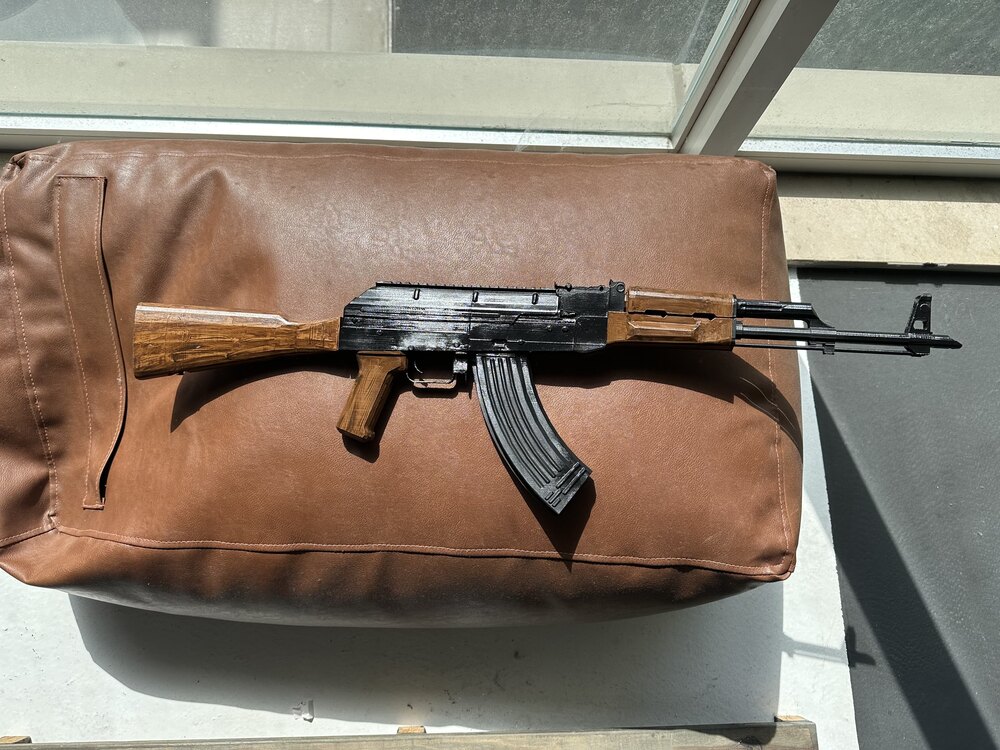 Ak-47 Dipçikli Eskitme Modeli hareketsiz