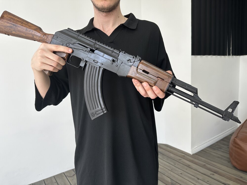 Ak-47 Dipçikli Eskitme Modeli hareketsiz