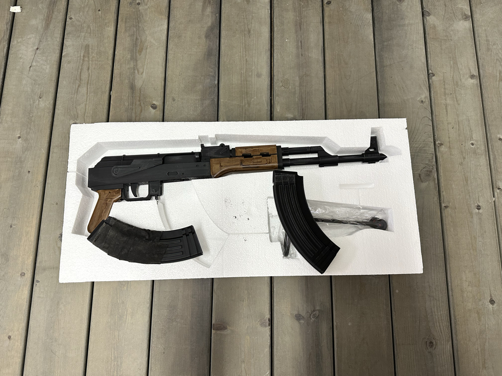 Hareketli seyyar dipçikli ak47