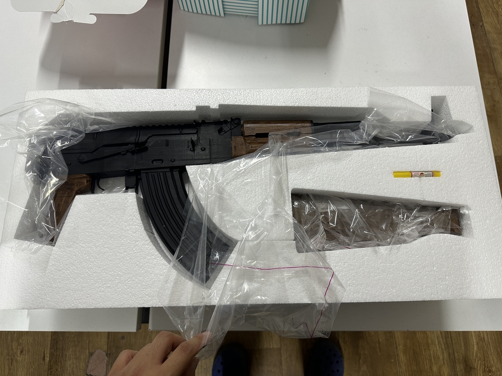 Ak-47 Dipçikli Eskitme Modeli hareketsiz