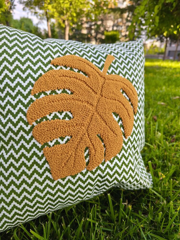 Monstera ( Deve Tabanı) Deseni Punch Nakışı Kırlent