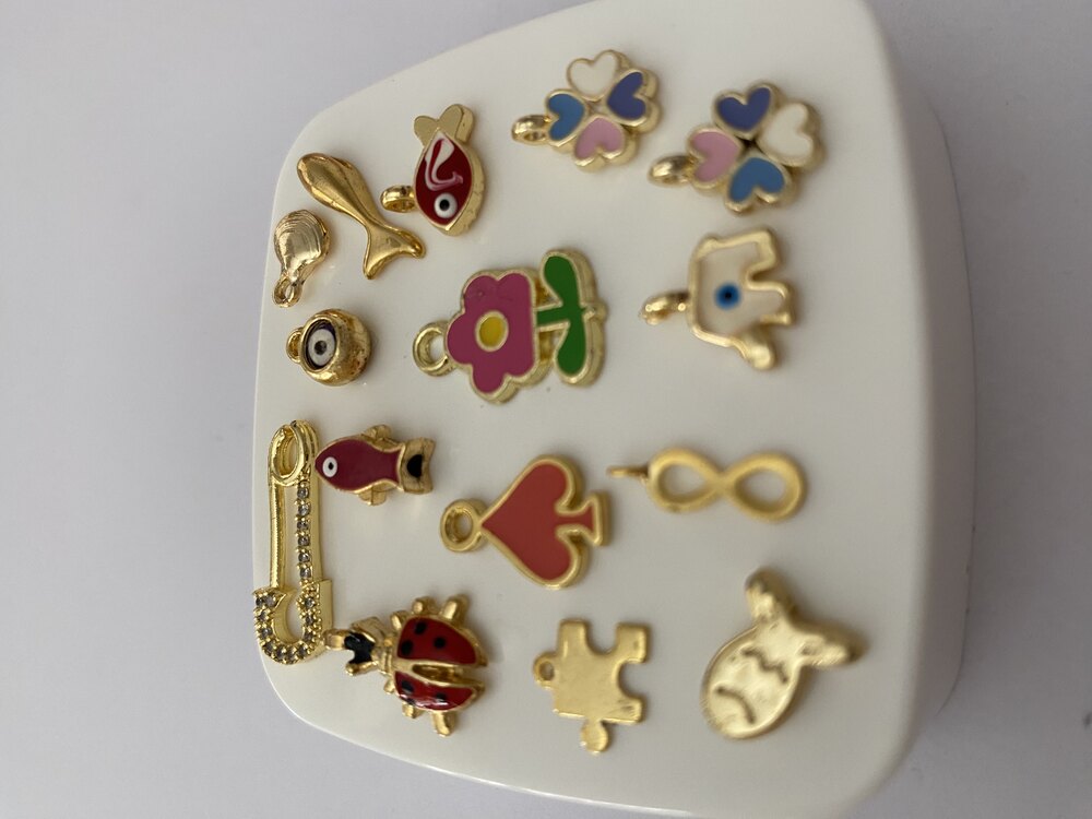 15 Adet Charm