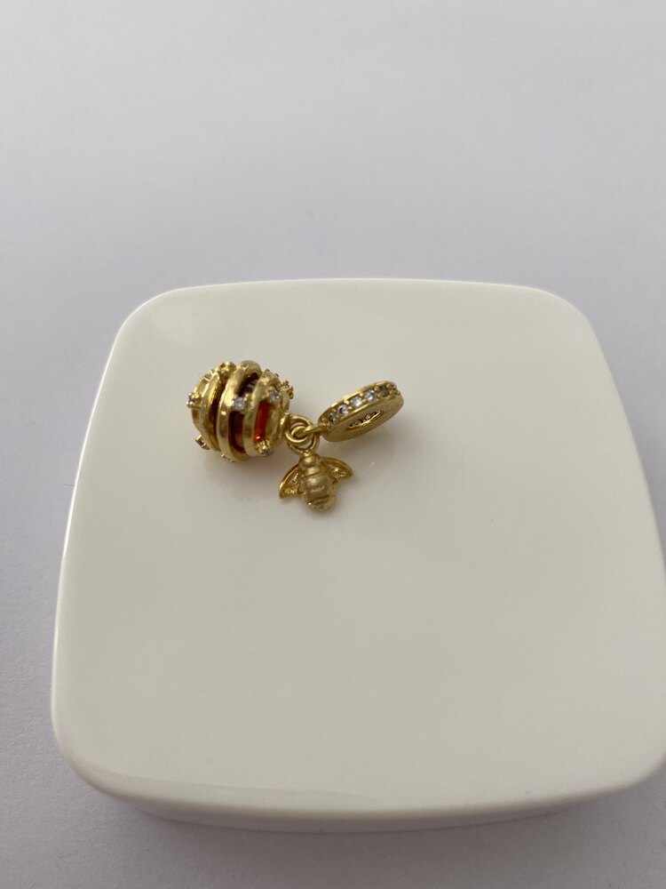 Arı kovanı charm altın kaplama