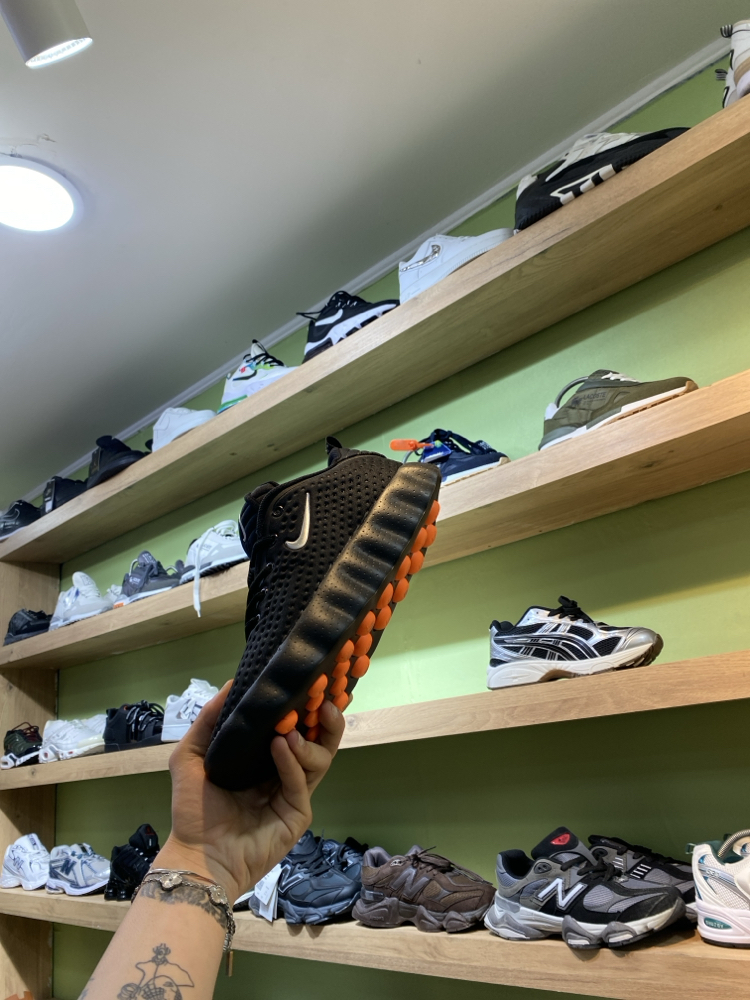 Nike mind 001