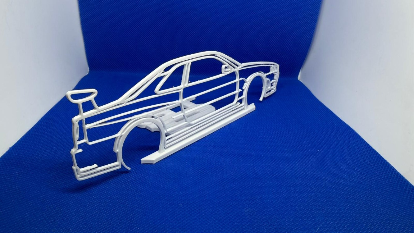 Nissan Skyline R34 Masa Dekorasyonu
