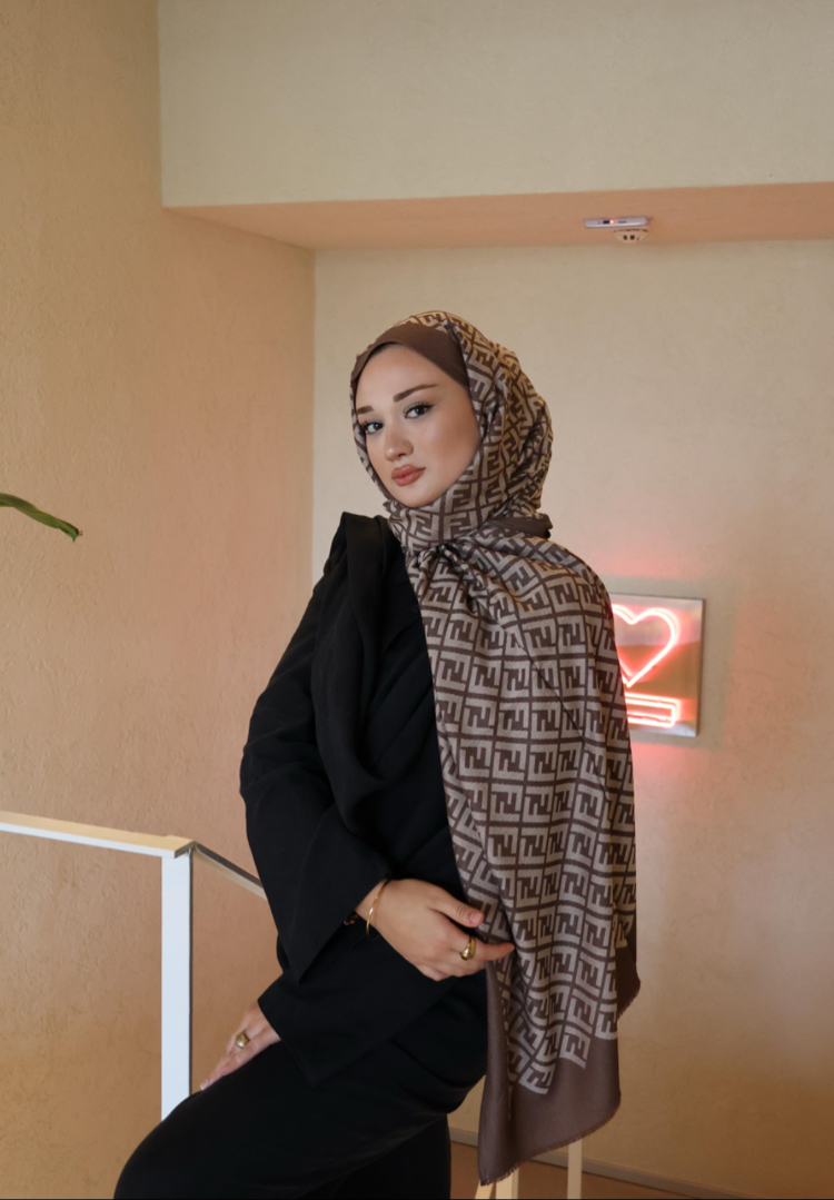 Kahverengi F Desen Şal