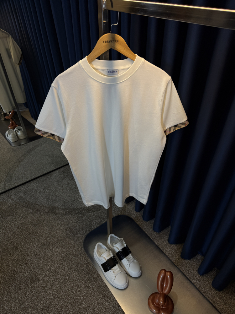 Burberry T-Shirt