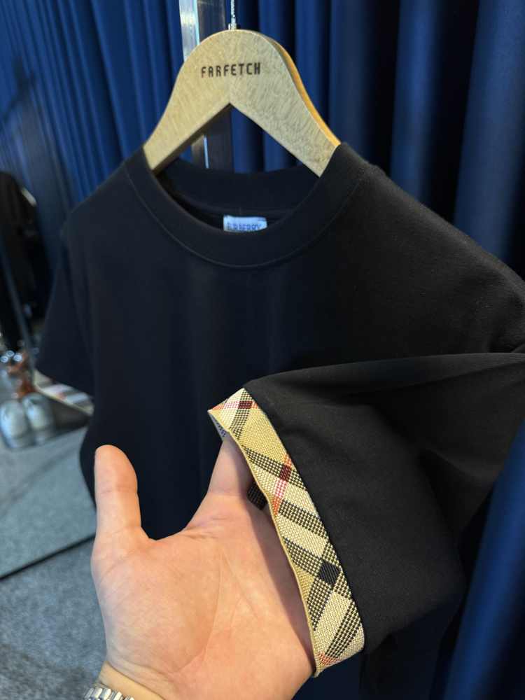Burberry T-Shirt