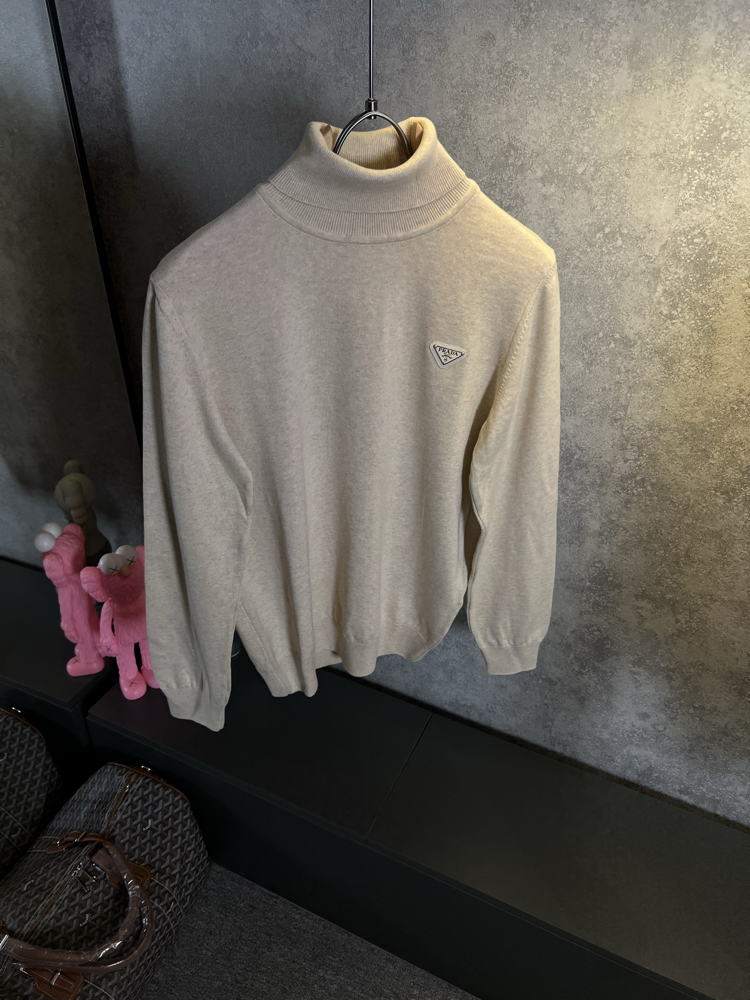 Prada Boğazlı Triko
