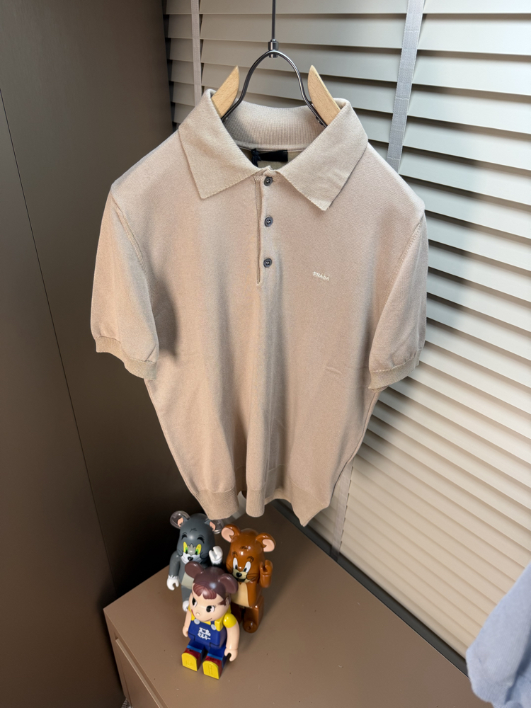 Prada Polo Yaka 