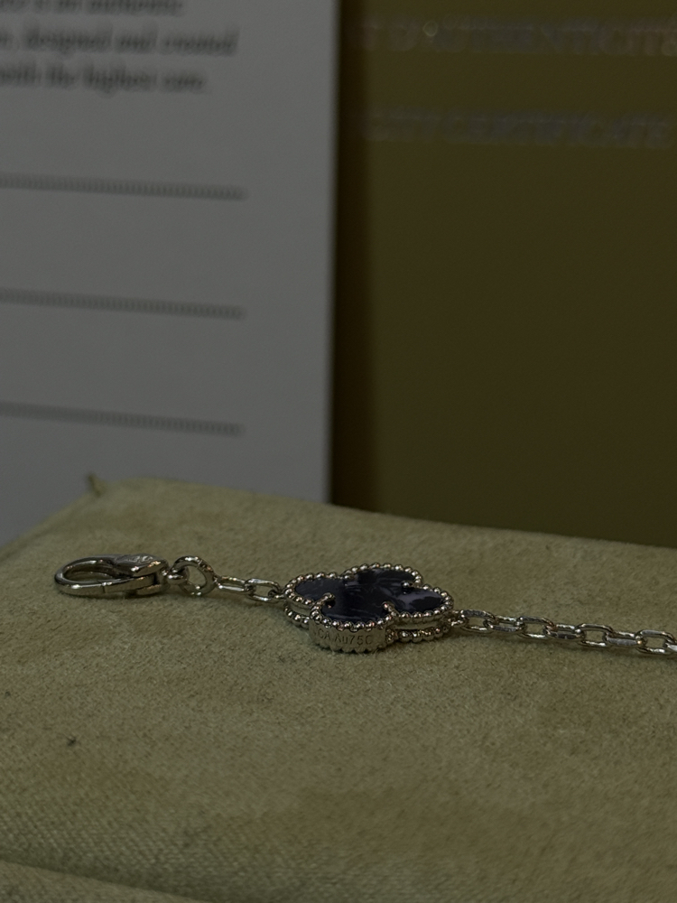 Van Cleef Lacivert