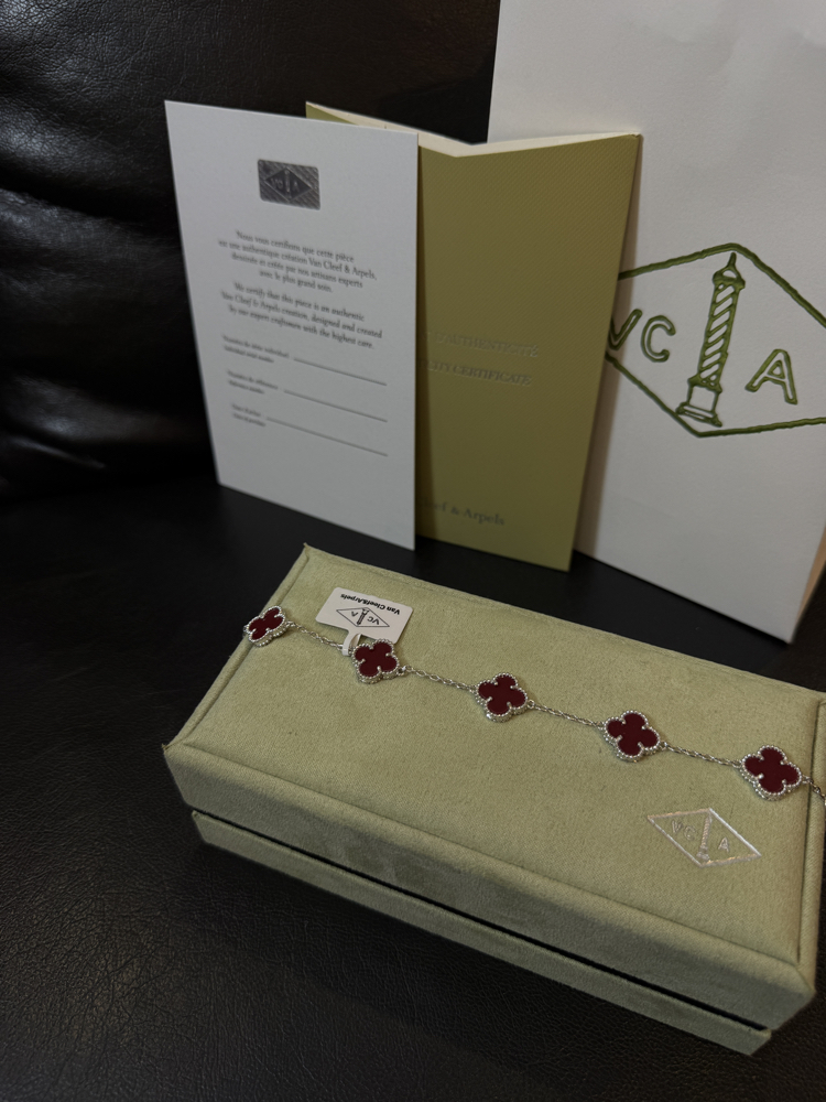 Van Cleef Kırmızı