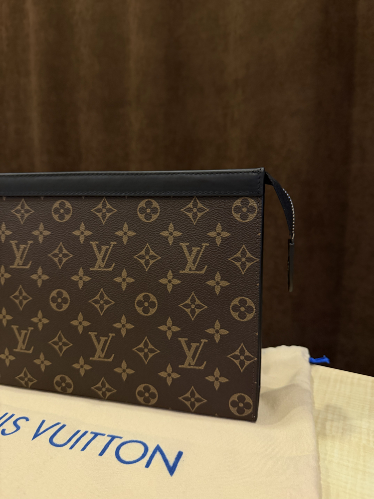 Louis Vuitton Clutch +