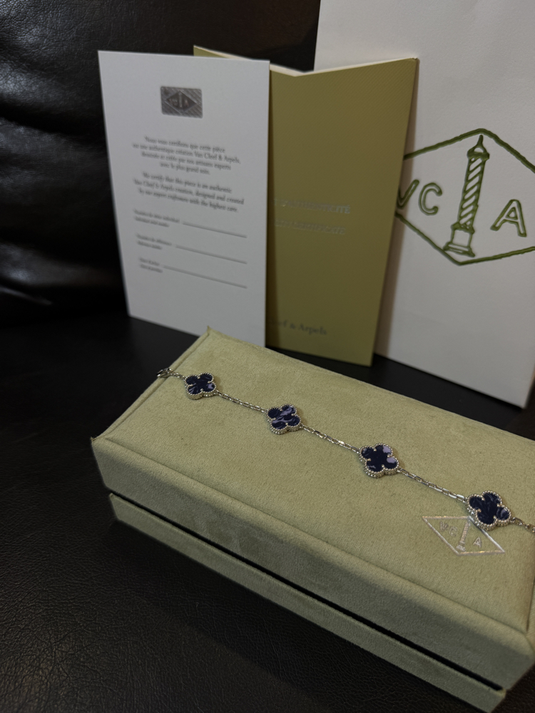Van Cleef Lacivert