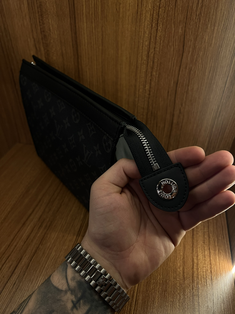 Louis Vuitton Clutch