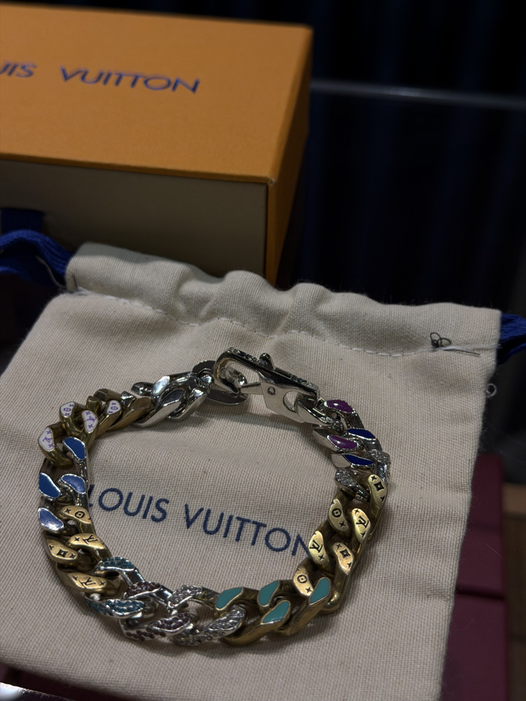 Louis Vuitton Chain