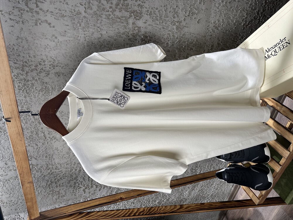 Loewe Göğüs Örgü Logo Baskılı T-Shirt