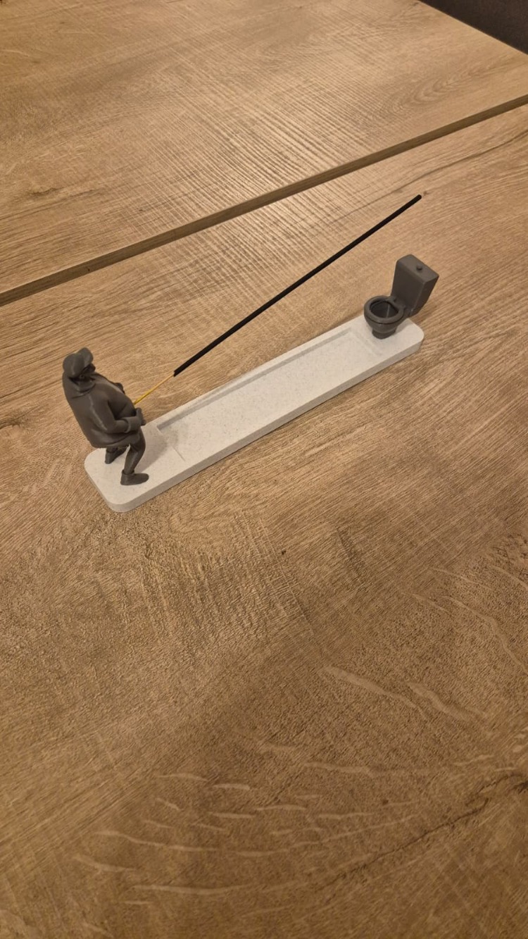 3D Baskı İşeyen Adam Tütsülük