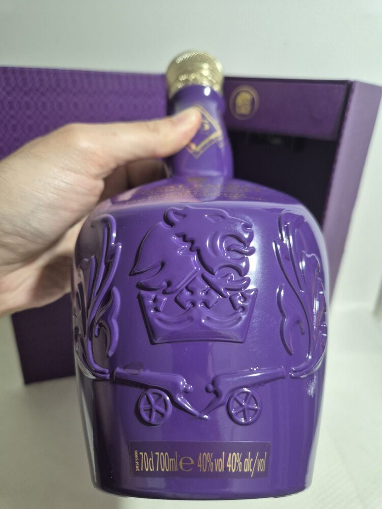 ROYAL SALUTE 25 YEARS TRAVEL EXCLUSIVE LIMITED EDITION - 70 cl BOŞ ŞİŞESİ ve KUTUSU