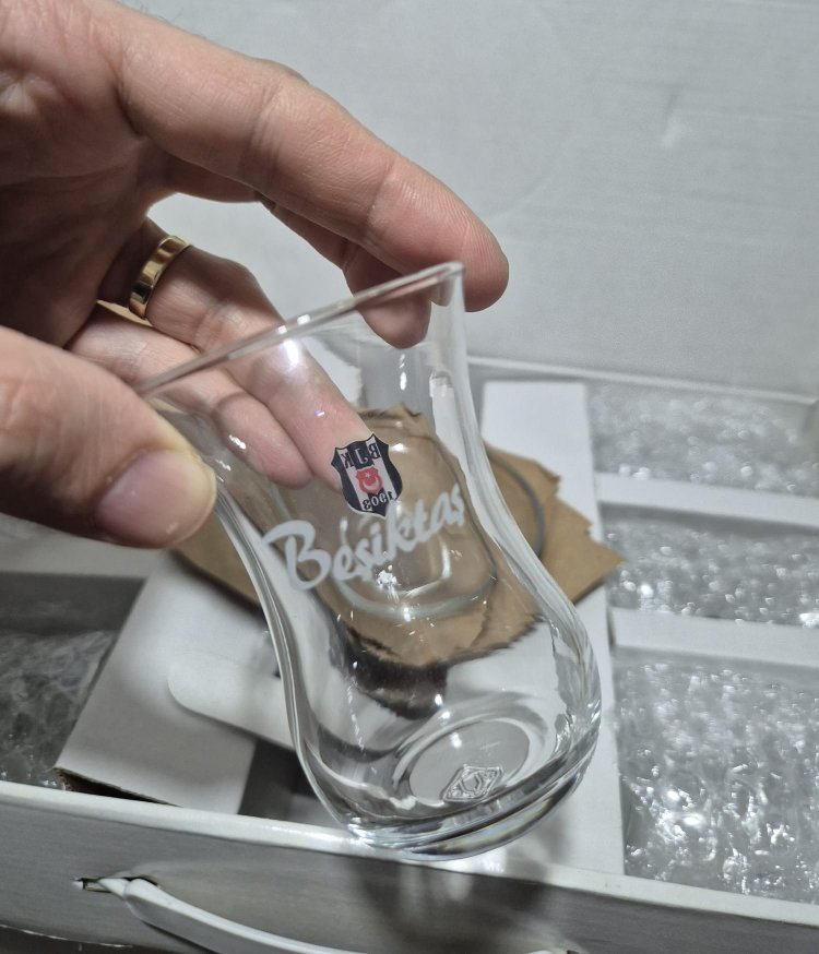 BEŞİKTAŞ LİSANSLI 6'LI ÇAY BARDAĞI SETİ (Büyük Boy)