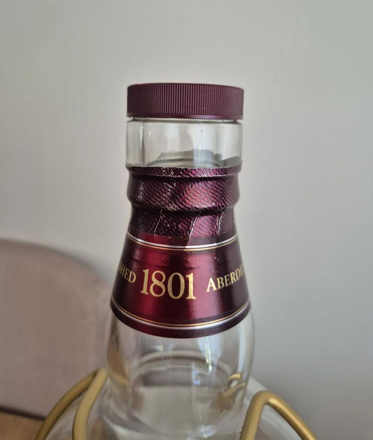 CHIVAS REGAL 3 LİTRE AHŞAP SALINCAKLI BOŞ ŞİŞE