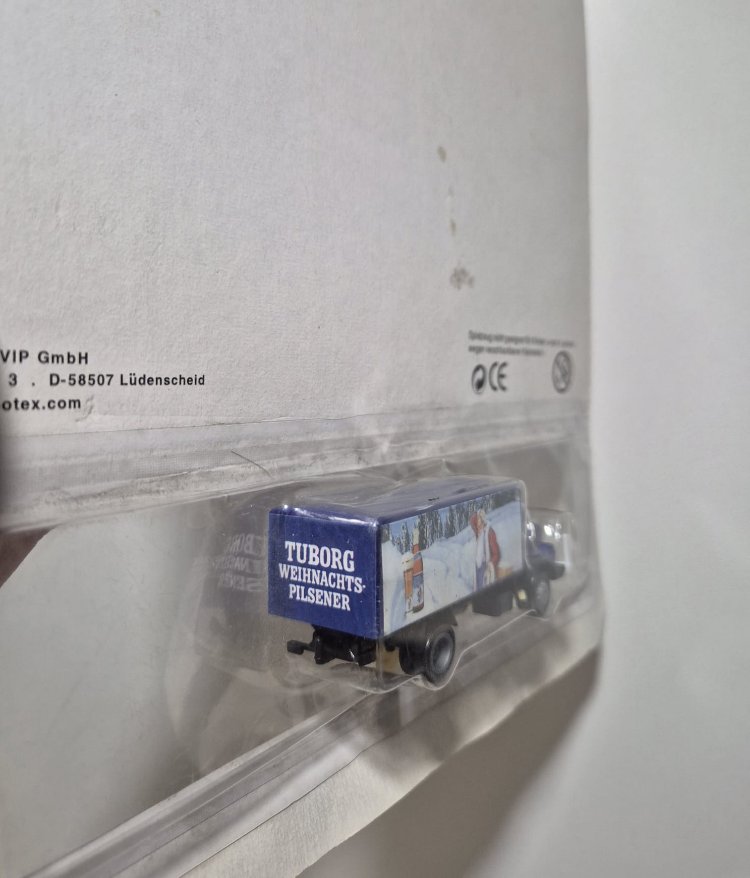 TUBORG MİNYATÜR MODEL KAMYON (1:87)