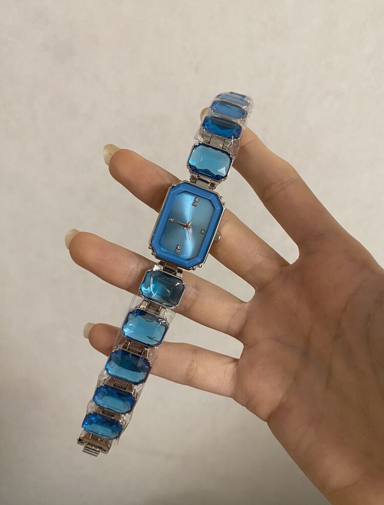 Mavi swarovski saat