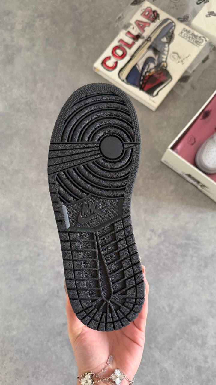 Air Jordan 1 Low x Travis Scott “Panda” 2026 