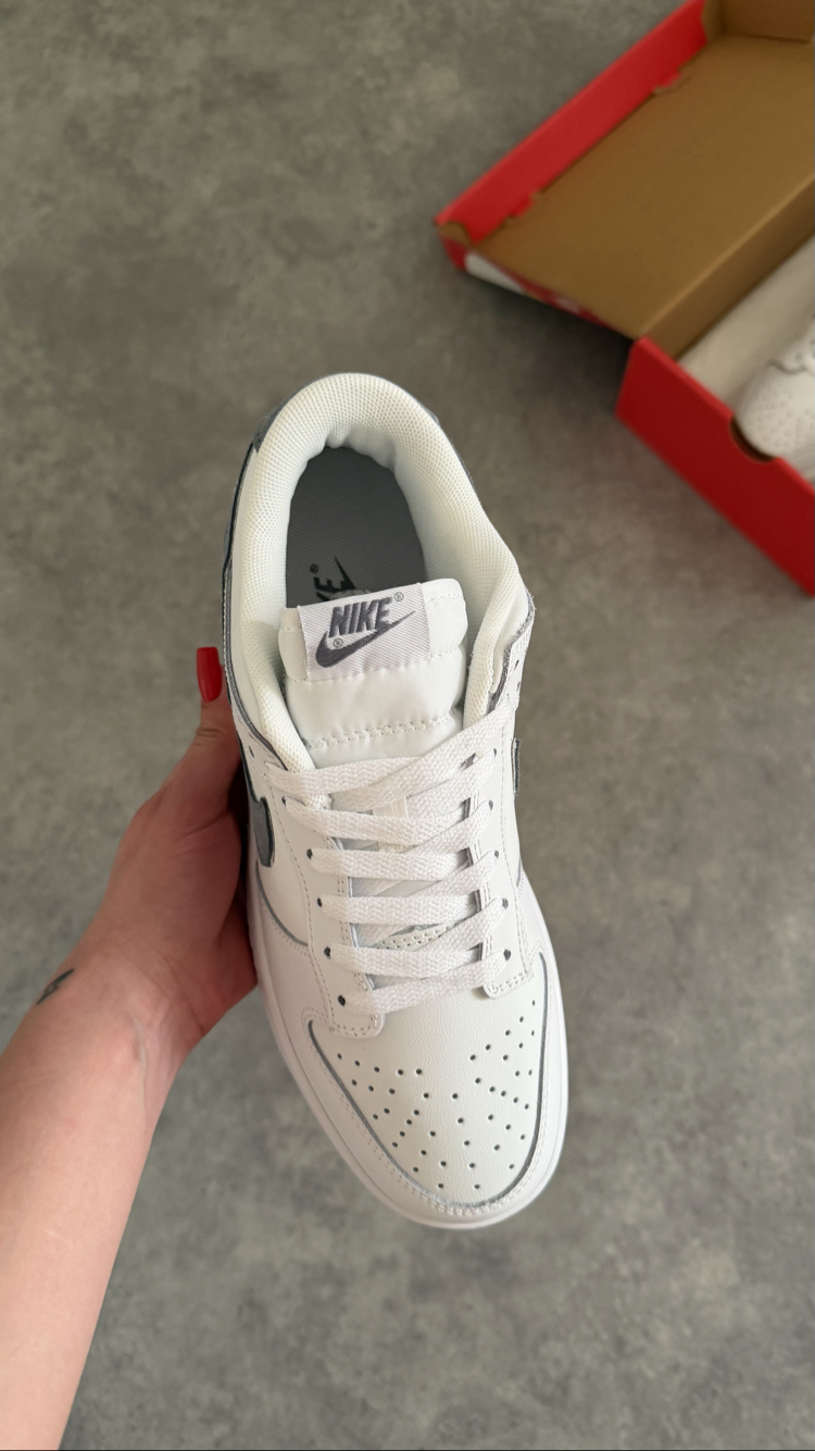 Dunk Low “White Grey”