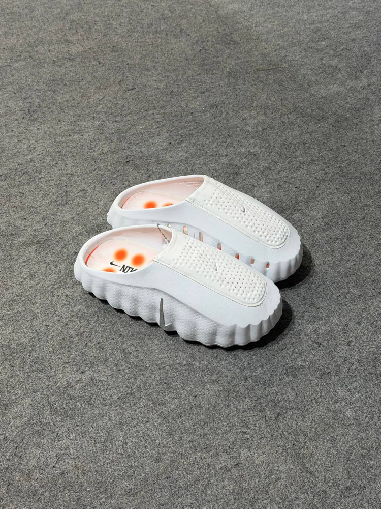Nike Mind 001