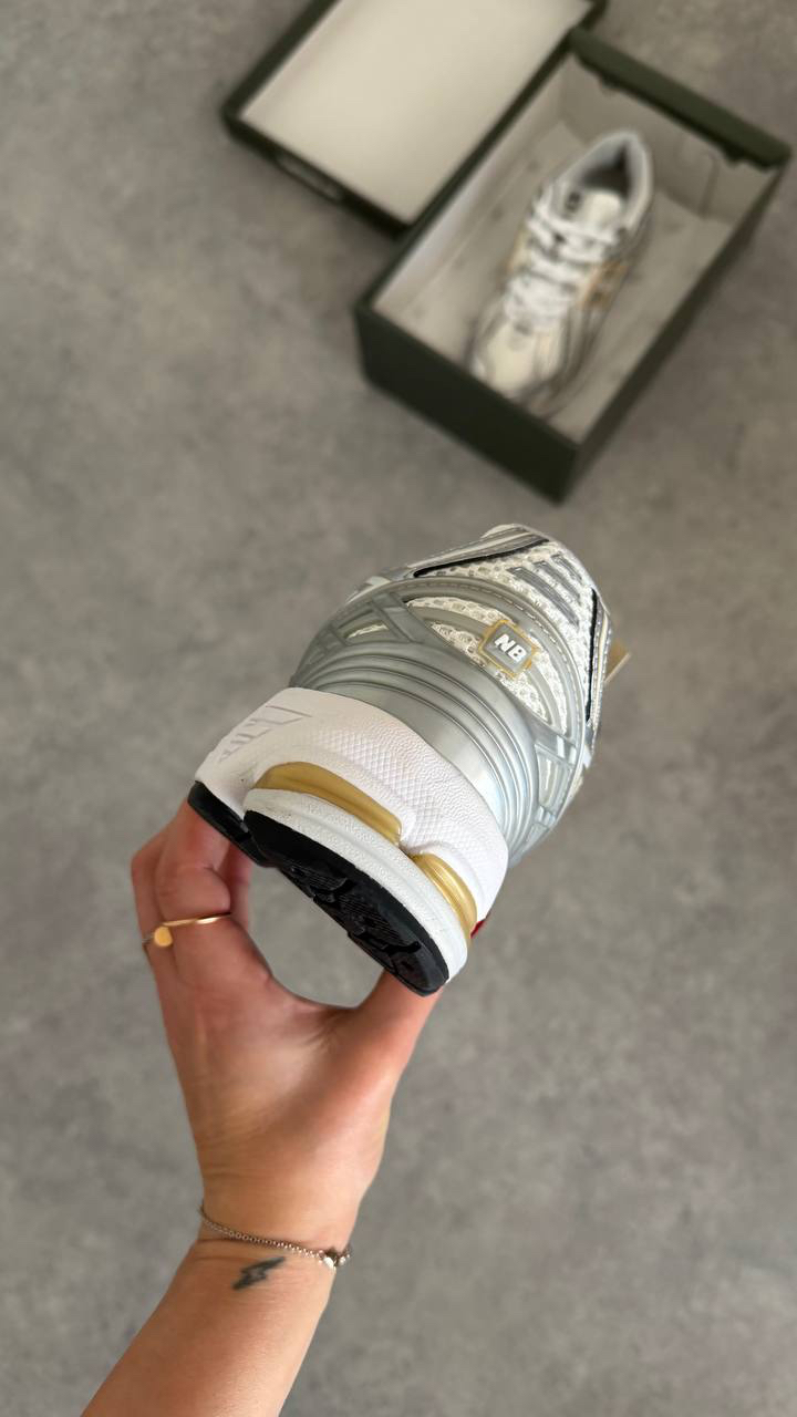 New Balance 1906R White Silver Metallic Gold 
