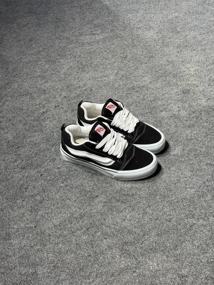 VANS KNU SKOOL BLACK WHITE