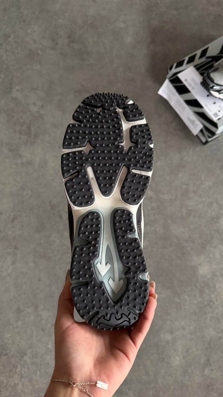 Off White “MEN-GRAY
