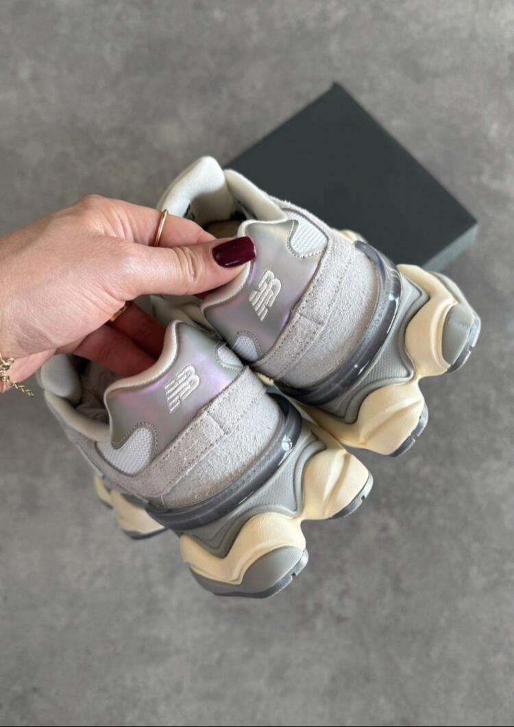 New Balance 9060 “Light Grey White”