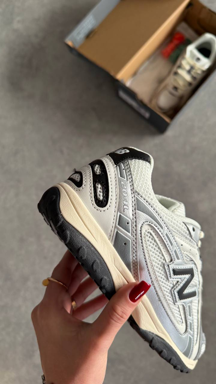 New Balance 204L Silver Metallic