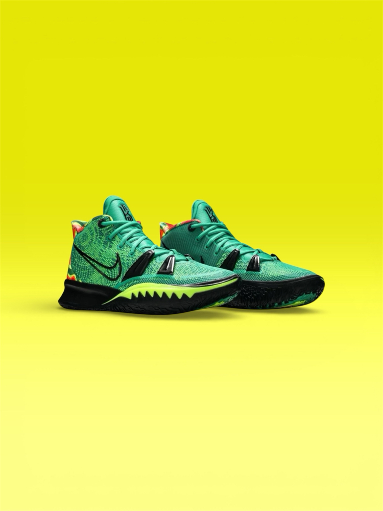 KYRIE 7 