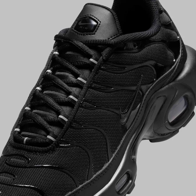 Nike Air Max Plus “ Triple Black ” 