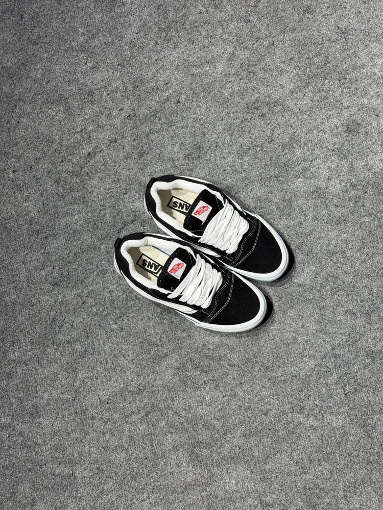 VANS KNU SKOOL BLACK WHITE