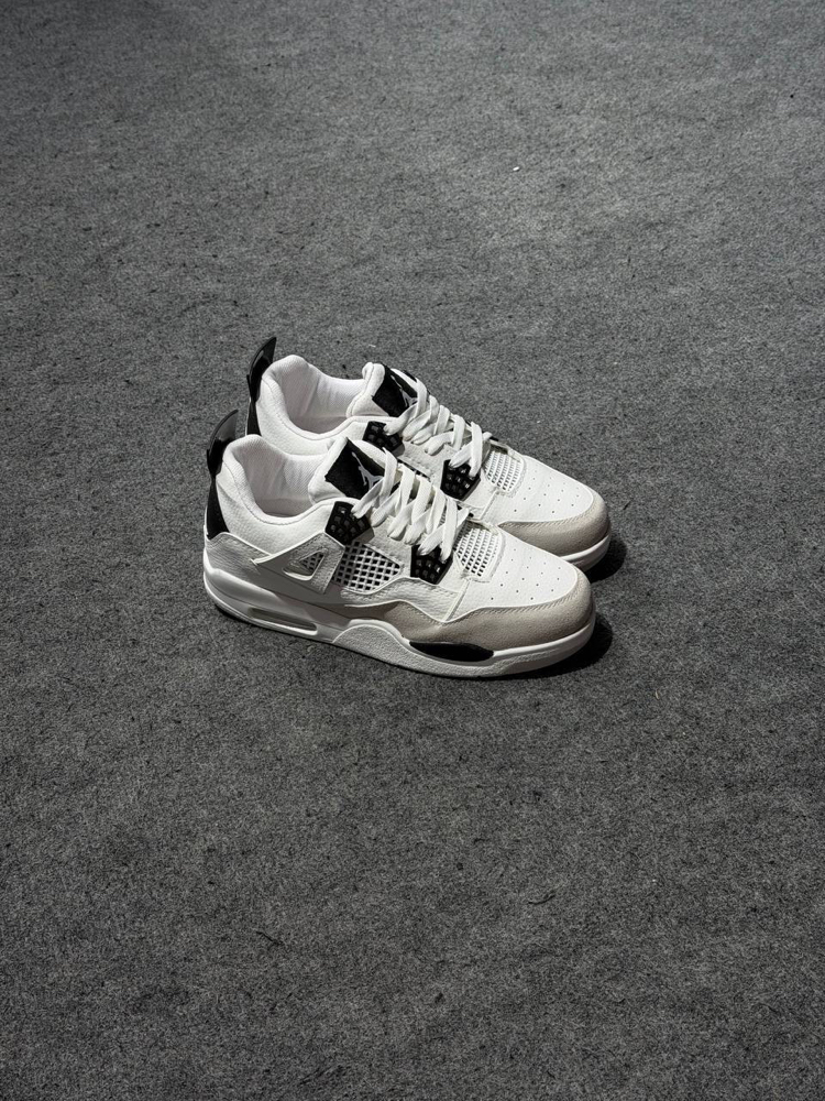 NİKE AIR JORDAN 4 RETRO MILITARY BLACK